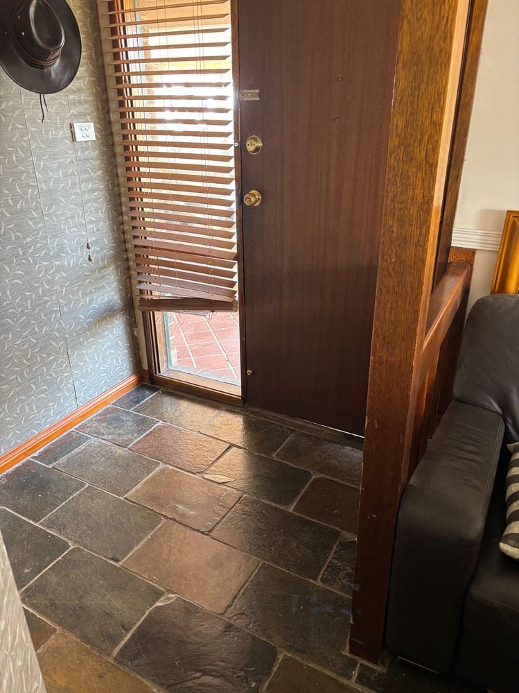 IMG_0273.jpg IMG_0273.jpg