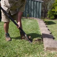 3. Dig the first hole around 200mm deep.jpg 3. Dig the first hole around 200mm deep.jpg