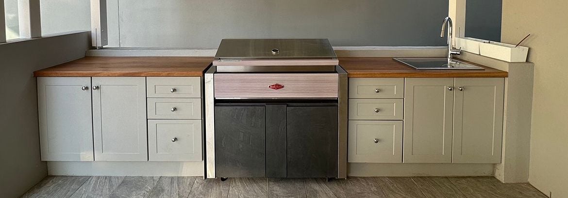 RayaJaneOutdoorKitchen.jpeg RayaJaneOutdoorKitchen.jpeg