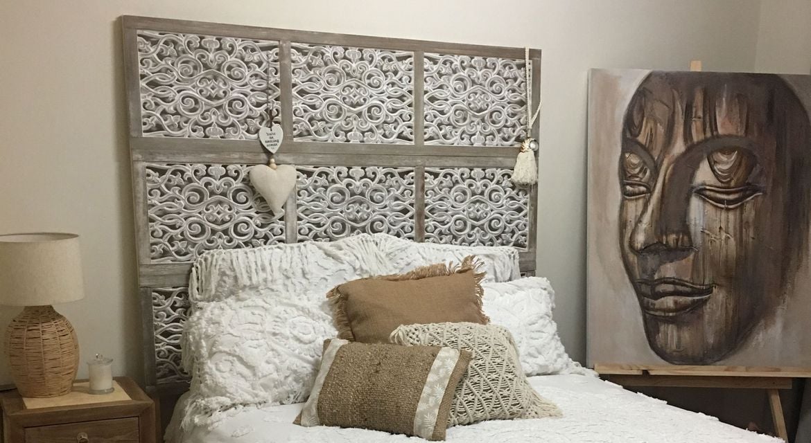 Privacy screen bedhead.jpeg Privacy screen bedhead.jpeg