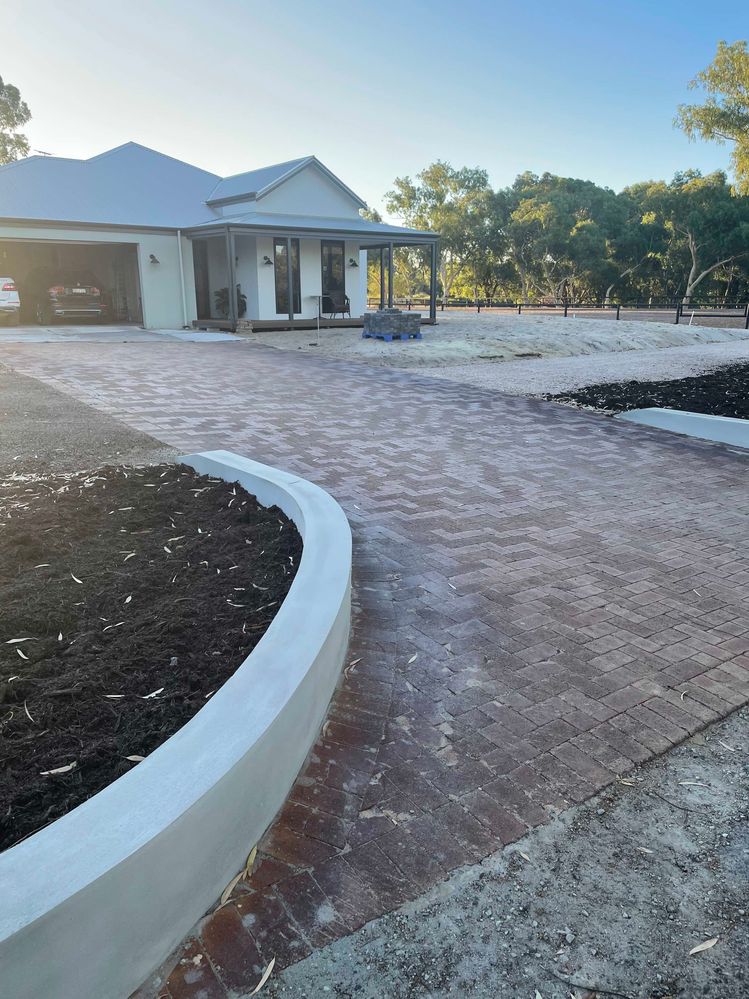 Driveway.jpg Driveway.jpg