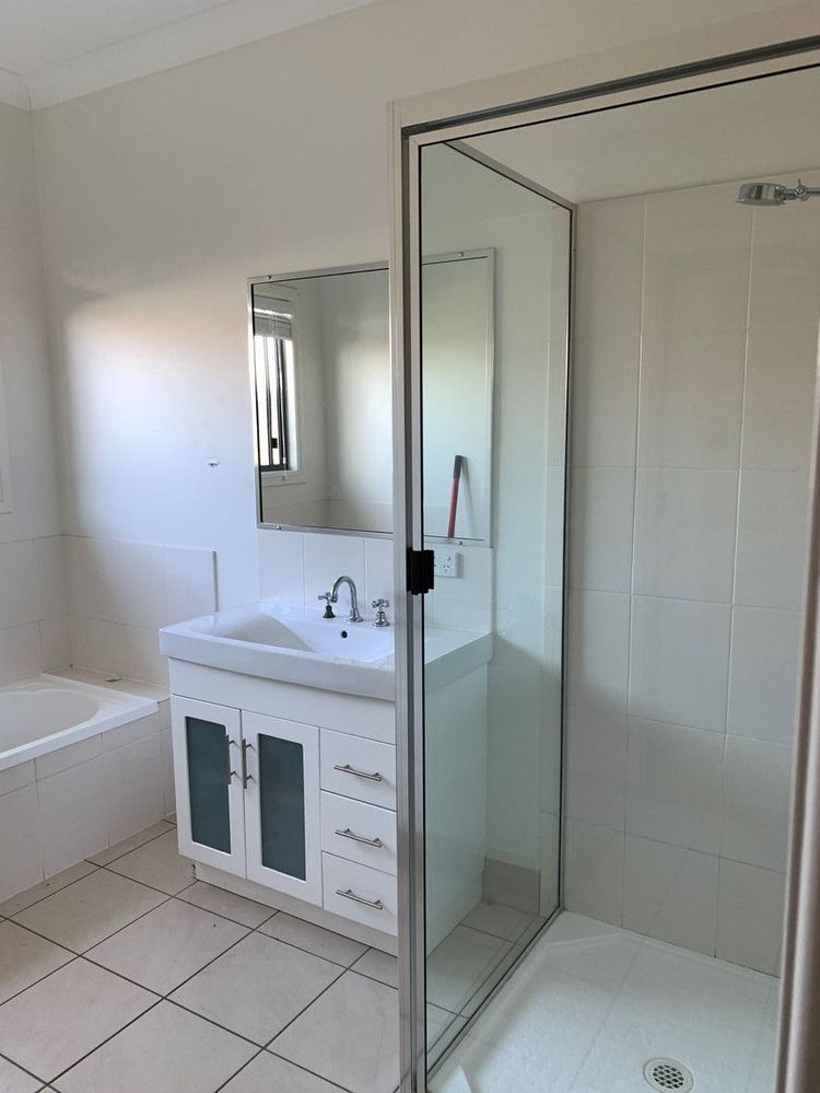 bothcrop.jpg bothcrop.jpg