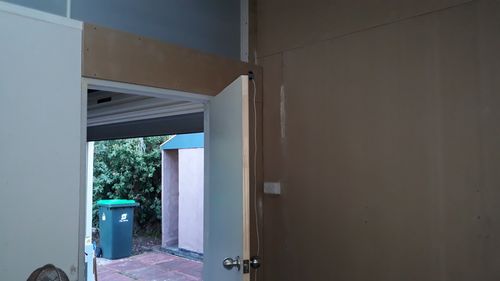 Pic 3 (Cubes rear & door).jpg Pic 3 (Cubes rear & door).jpg