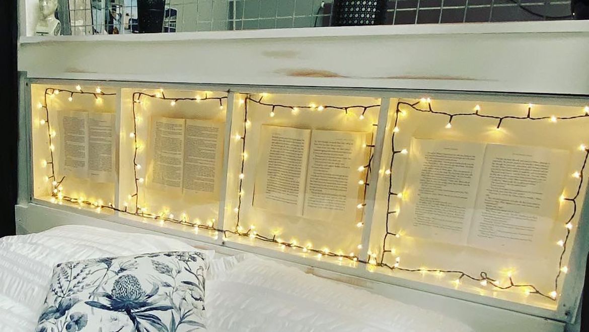 4 poster bed.JPG 4 poster bed.JPG