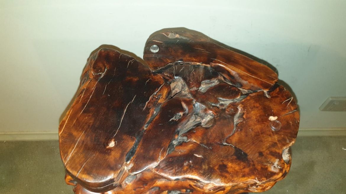 glass table1.jpg glass table1.jpg