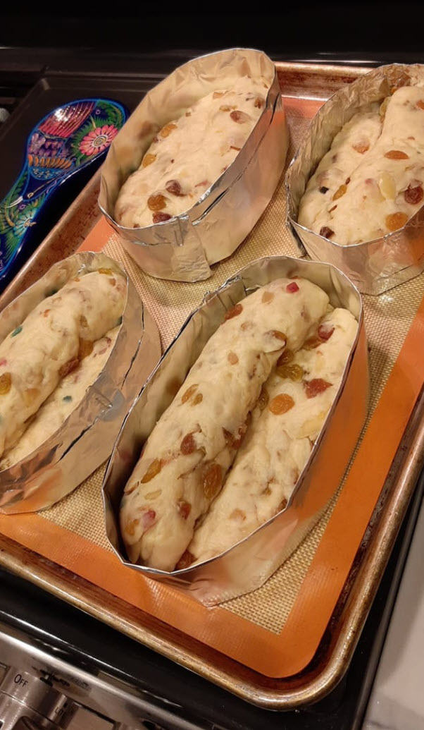 stollen.jpg stollen.jpg