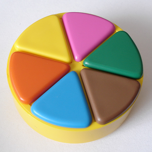 Trivialpursuit_Token.jpg Trivialpursuit_Token.jpg