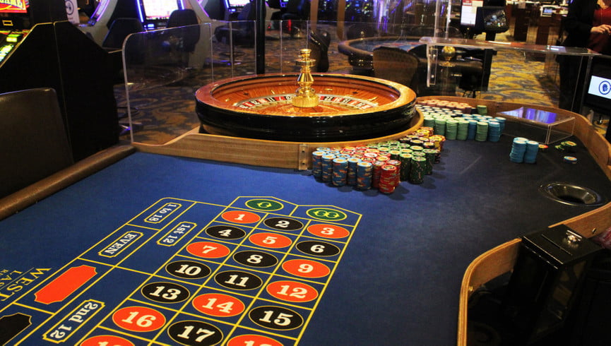 Roulette Table Vegas.jpg Roulette Table Vegas.jpg