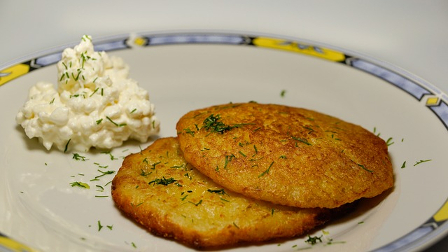 latkes.jpg latkes.jpg