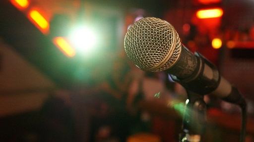 microphone.jpg microphone.jpg