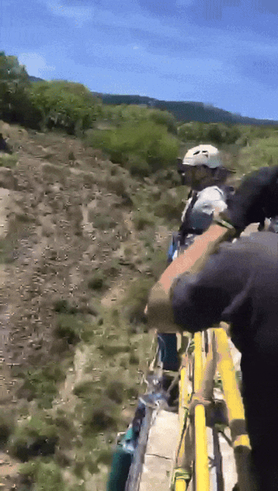 bungee.gif bungee.gif