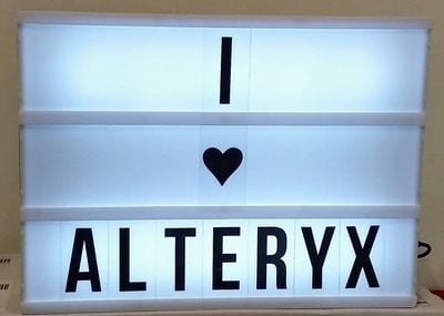 marquee_box.jpg marquee_box.jpg