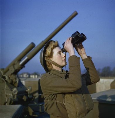 british-aa-spotter.jpg british-aa-spotter.jpg