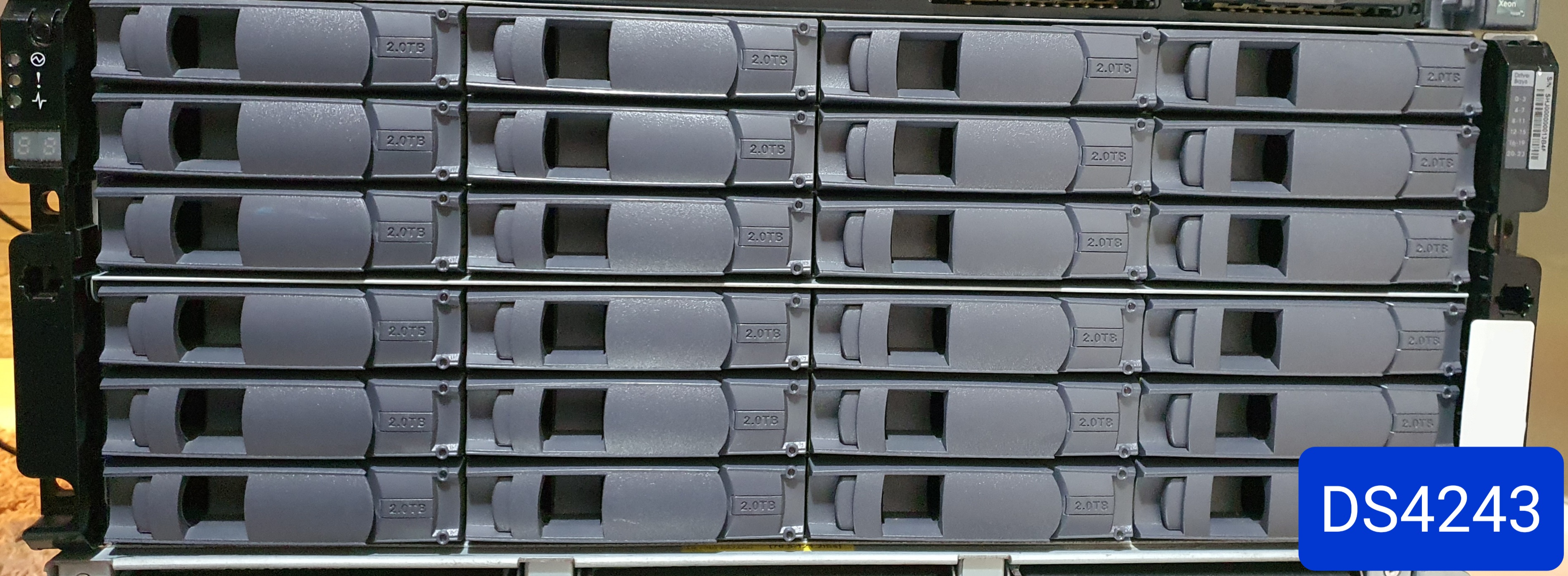 netapp-ds4243.jpg netapp-ds4243.jpg