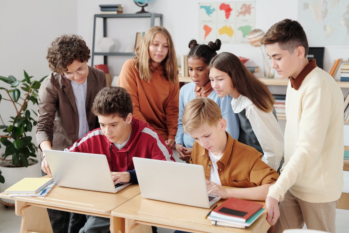 students-laptops-pexels.jpg students-laptops-pexels.jpg