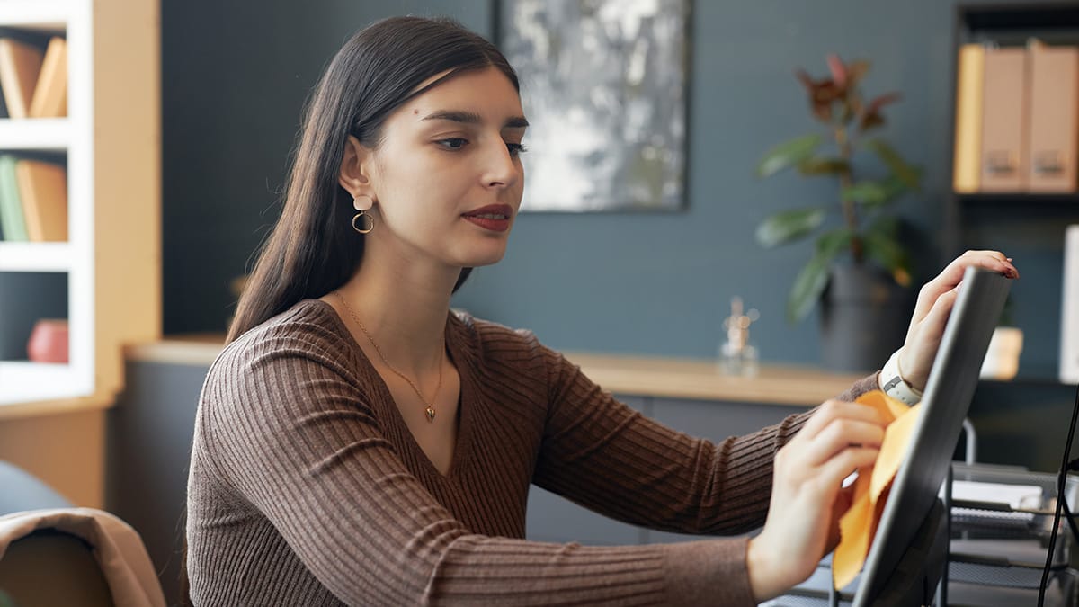 如何修復 LCD / OLED 螢幕壞點？5 種方法詳解